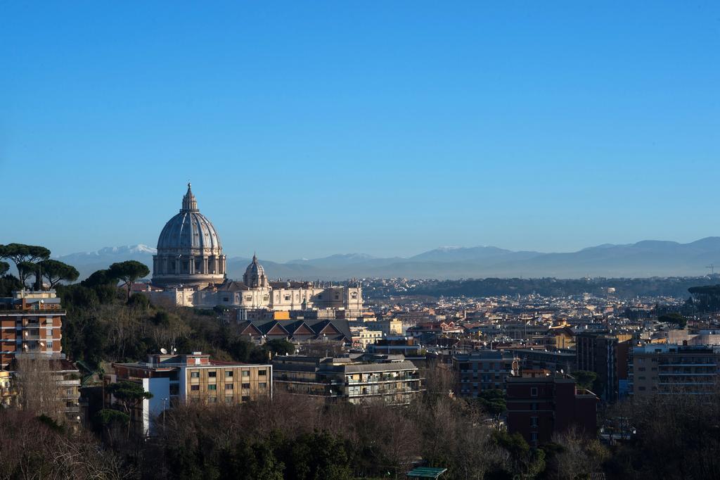 Capone Al Vaticano Rome Luaran gambar